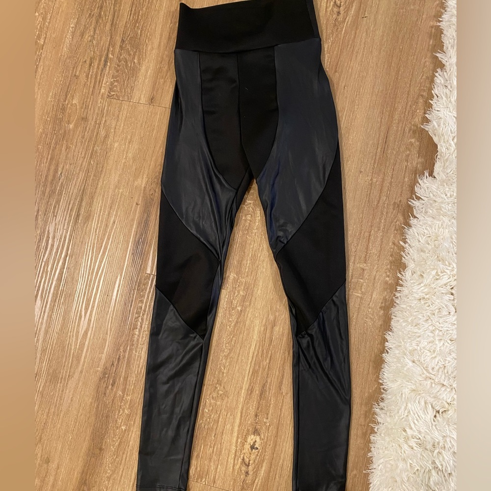 Faux leather leggings